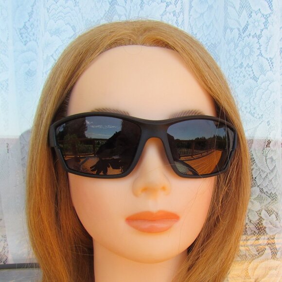 CHAMPION Accessories - SUNGLASSES, CHAMPION BLACK POLARIZED CAT.3 WOMEN'S & MEN'S UNISEX w HARD CASE